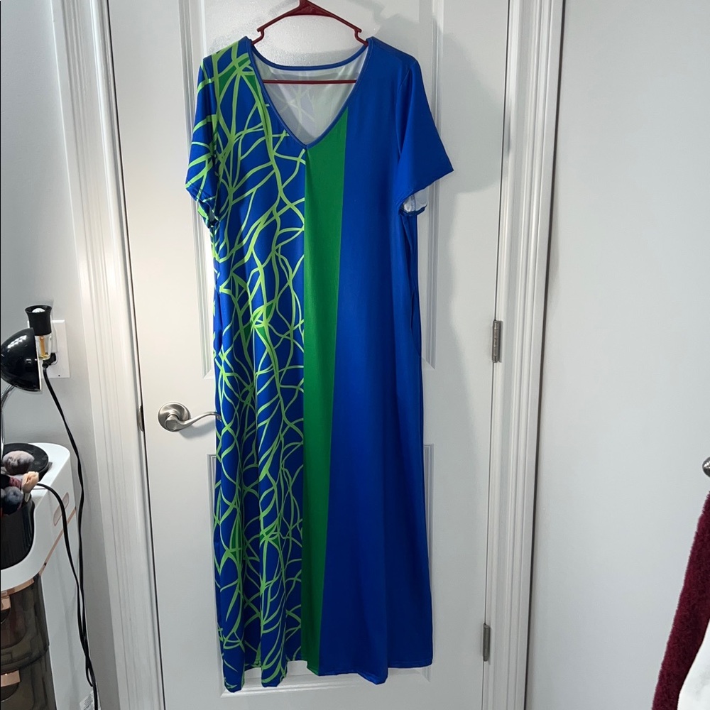 Blue and Green short sleeve Maxi Dress- no tag